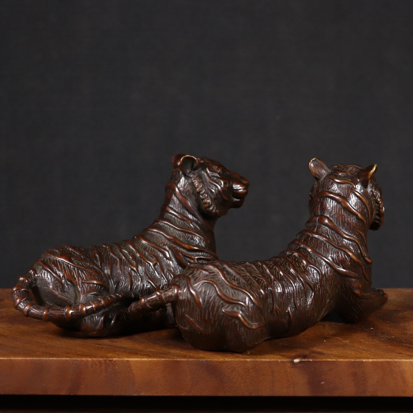 Vintage Collectible Stores - Statue de tigre en cuivre vintage